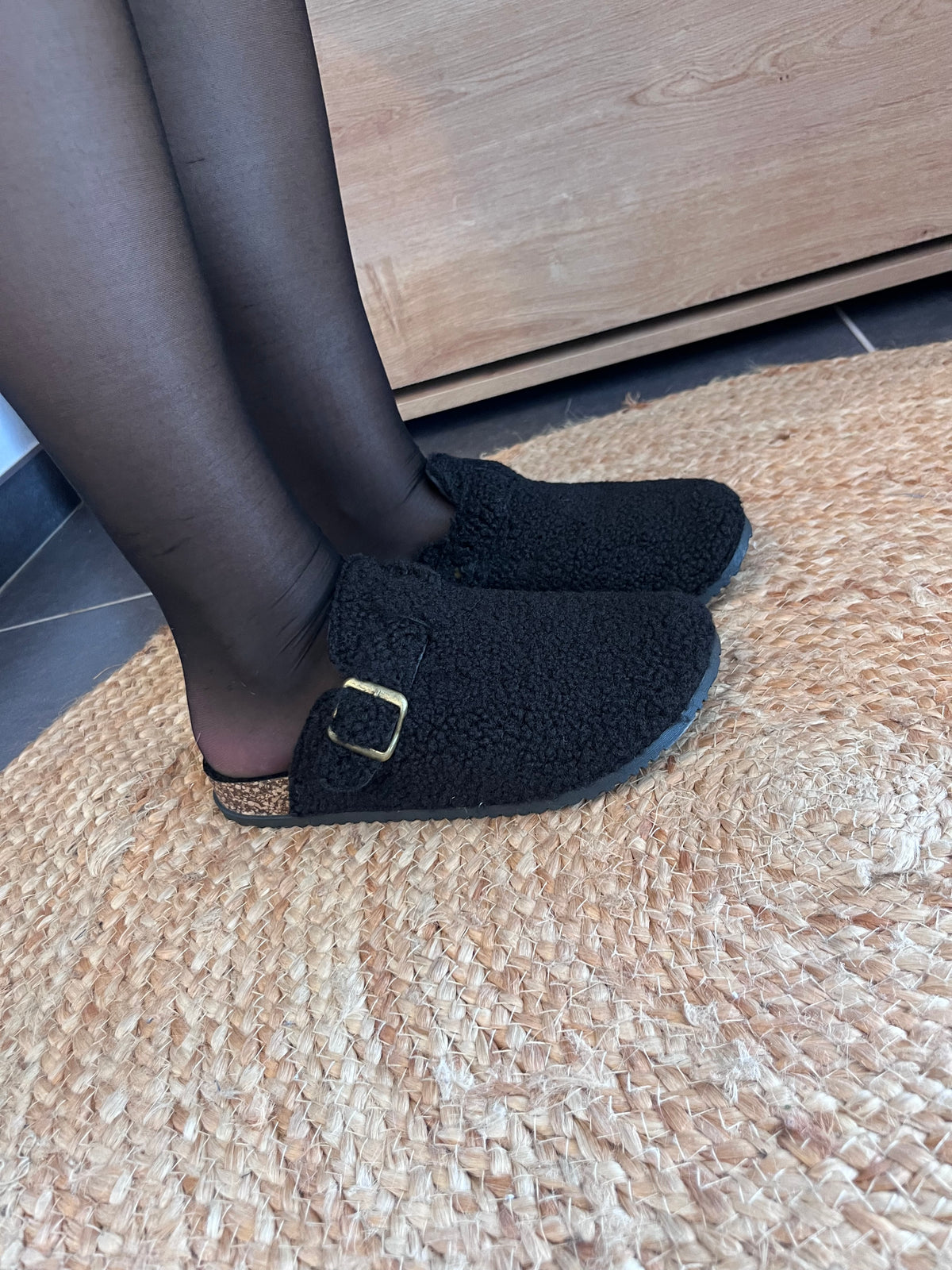 🖤 Mules à moumoute noires   🖤